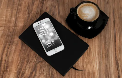 Iphone Обои на телефон черный мобильный телефон и чашка кофе на столе