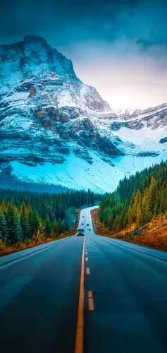 Айфон Красивые Обои на телефон дорога с деревьями и горой на заднем плане