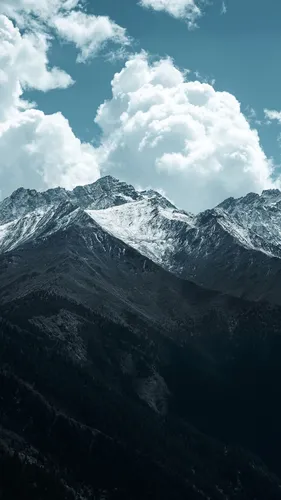 Айфон Красивые Обои на телефон горный хребет с облаками