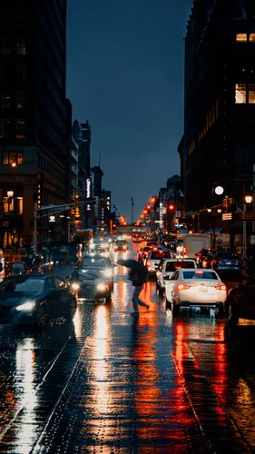 Дождь Обои на телефон оживленная городская улица ночью