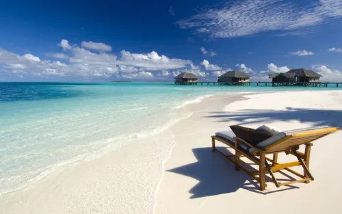 Мальдивы Обои на телефон стол и стулья на пляже