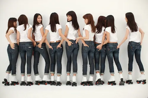 Им Юн А, Корейские Обои на телефон группа женщин в белых футболках